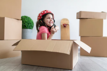 Comment préparer les enfants au déménagement, les impliquer dans le processus, et gérer leur stress